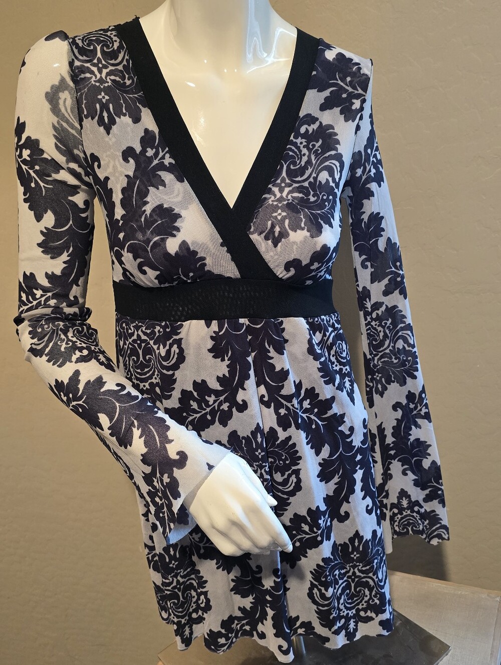 Women’s Black and White V-Neck Floral Empire Waist Dress